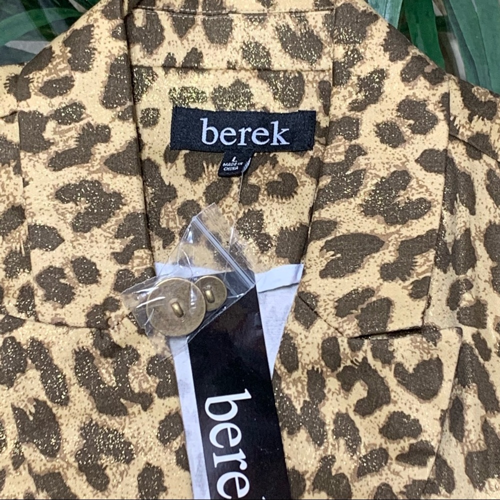 💥💥5 STAR Rated💥💥NWT Metallic Animal Print Blazer - Picture 3 of 10
